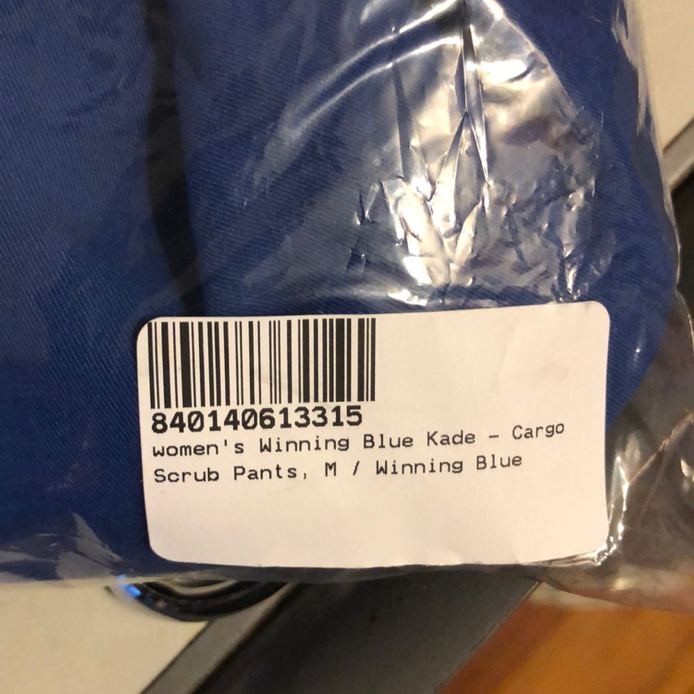 11 figs scrub pants, 2 shirts, size M, all colors.